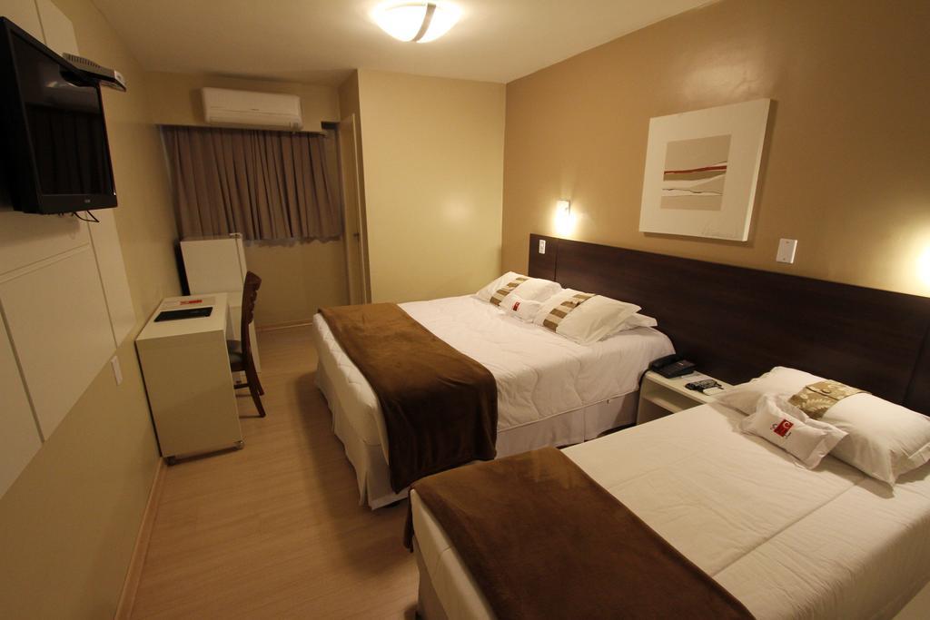 Hotel Curi Executive Pelotas Ruang foto