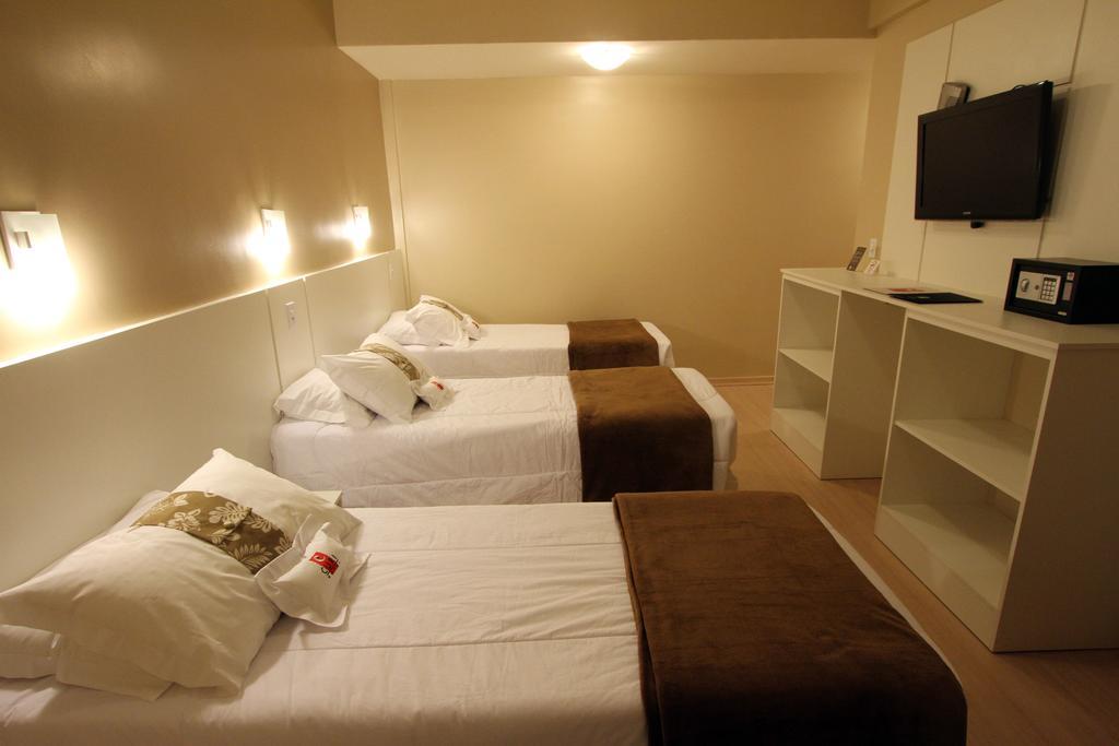 Hotel Curi Executive Pelotas Ruang foto
